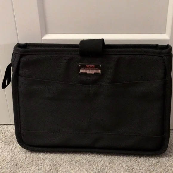 TUMI Black Textured Sleeve - Picture 2 of 5